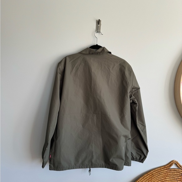 Levi’s men’s XL olive green rain jacket… - Picture 7 of 8